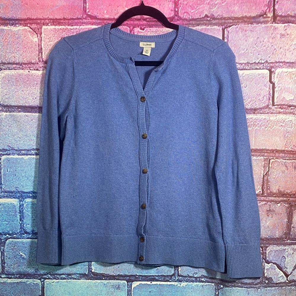 L.L. Bean Women’s Button Front Cardigan Size XS Blue Classic Great Condition